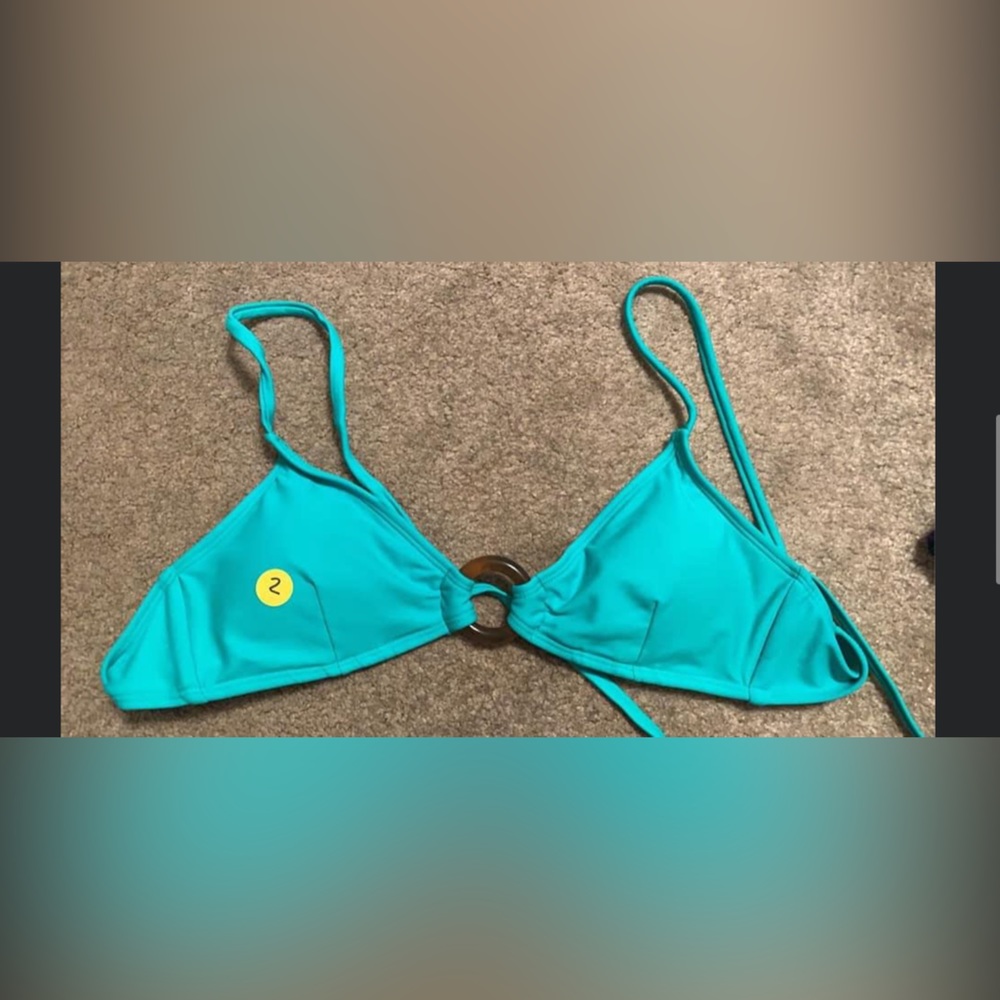 Bathing suit top never wore